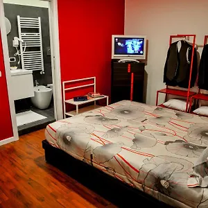  Appartamento Eva E Diabolik Room Design Centro Milano Italia